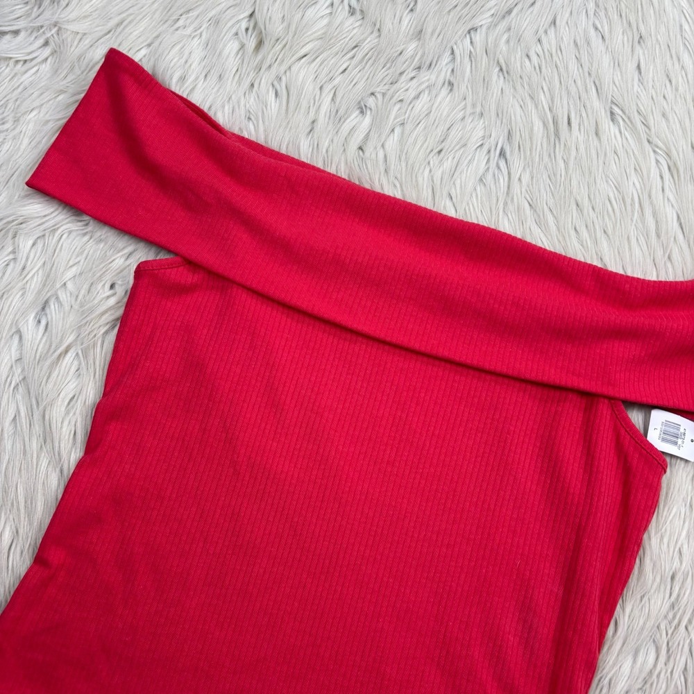 NWT Old Navy Women's L Red Off-Shoulder Ribbed Top Retro Baddie Date Night - Picture 2 of 7
